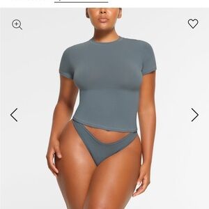 Skims Women's Blue Short Sleeve Top